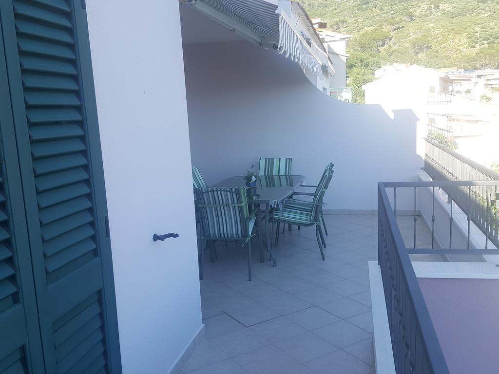 Apartments Pero Podgora Exterior photo
