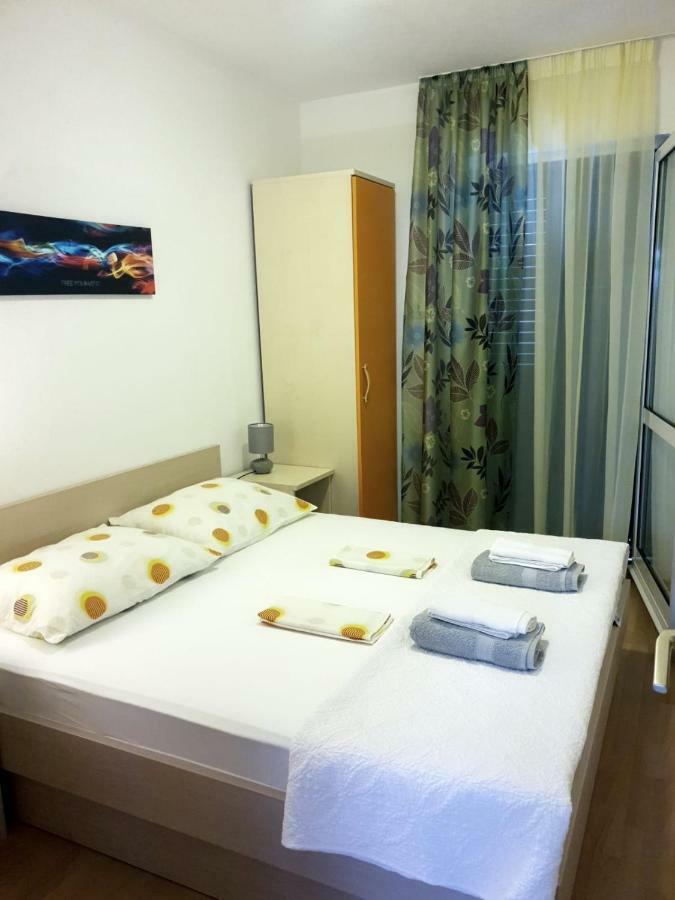 Apartments Pero Podgora Exterior photo